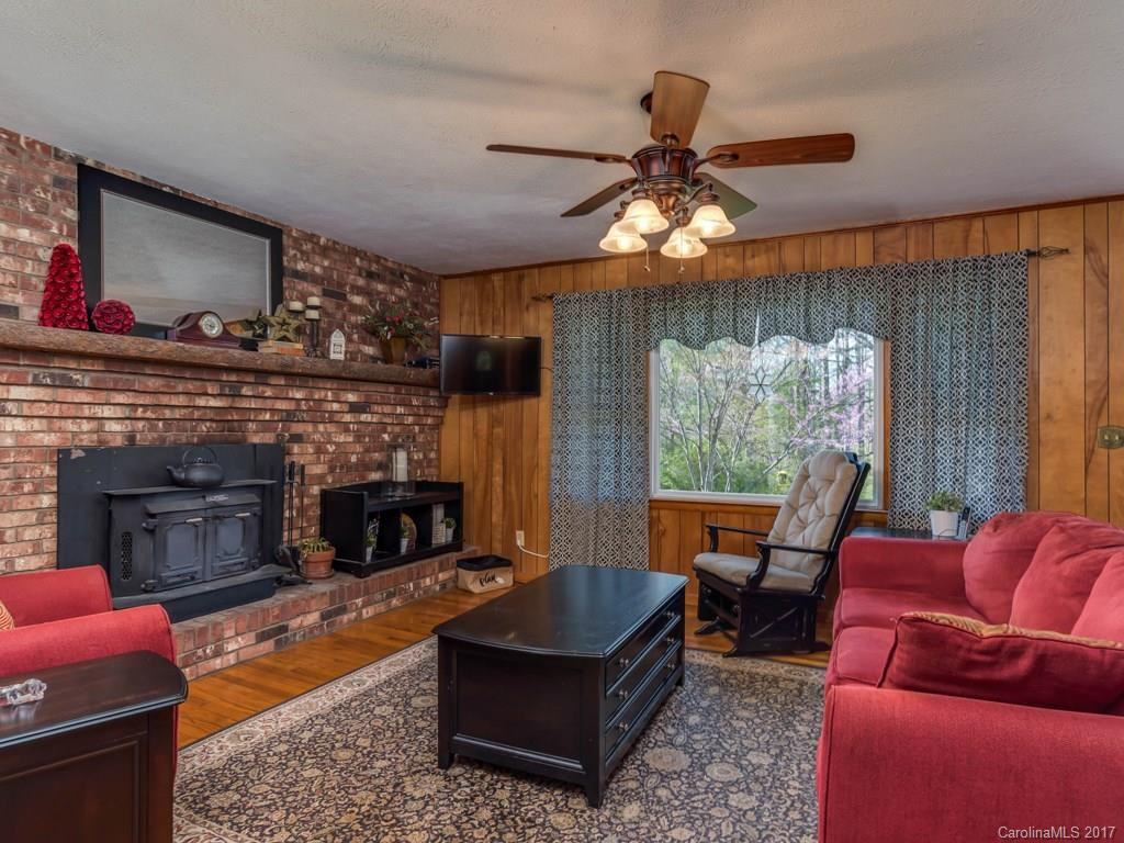 163 Hollifield Drive - Photo 9