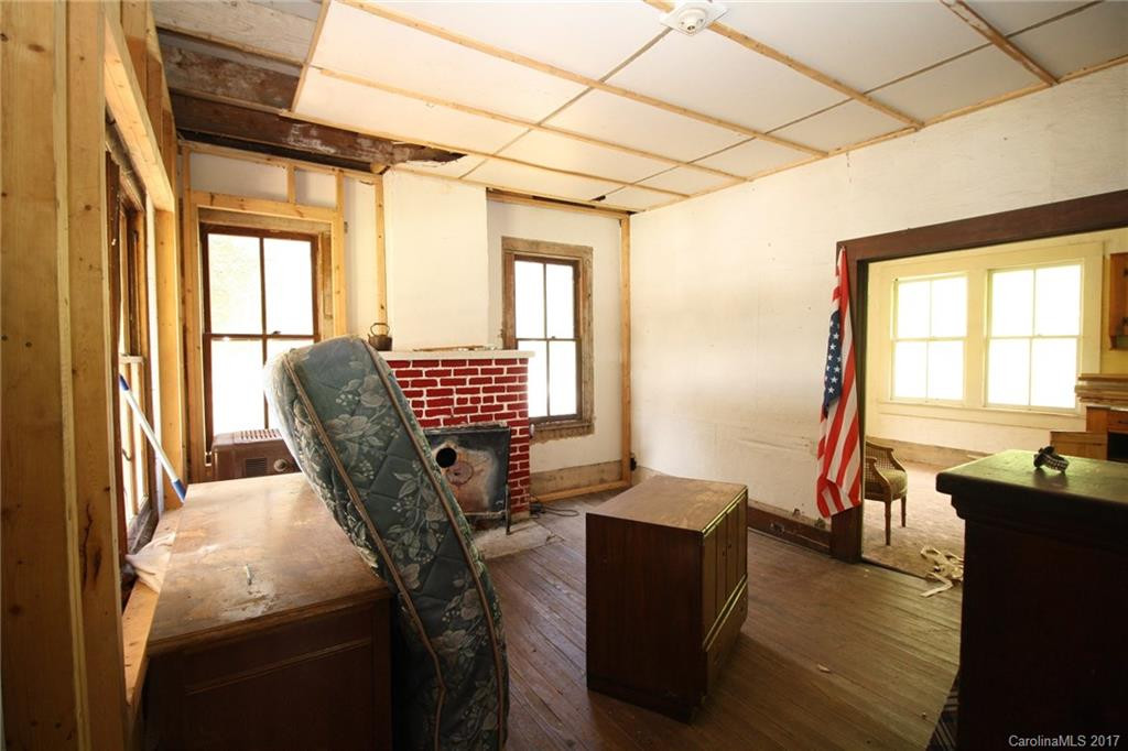 250 Seminary Street - Photo 7
