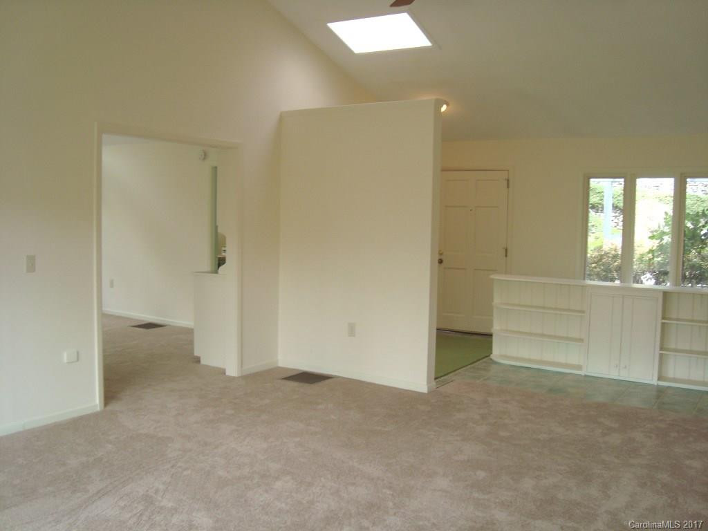 225 Mountain Shadows Lane - Photo 2