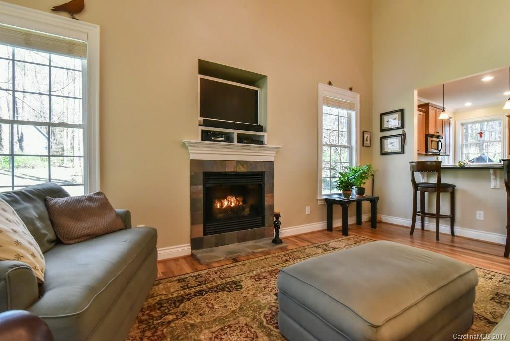 101 Hillside Drive - Photo 4