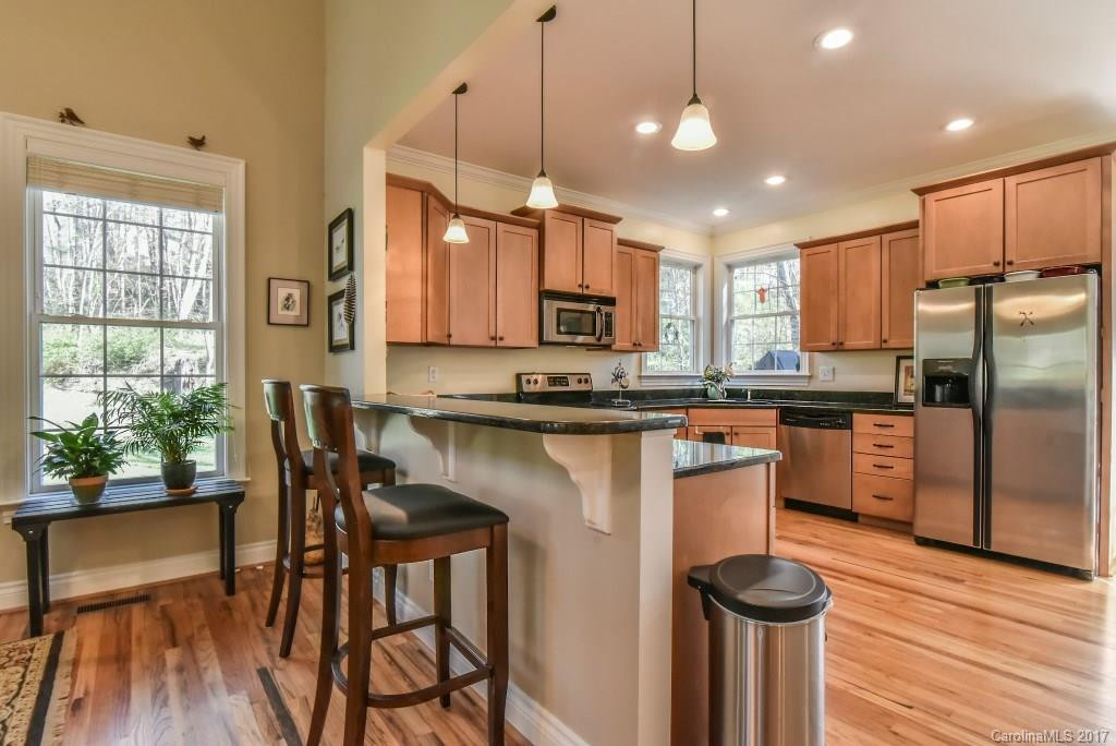 101 Hillside Drive - Photo 6