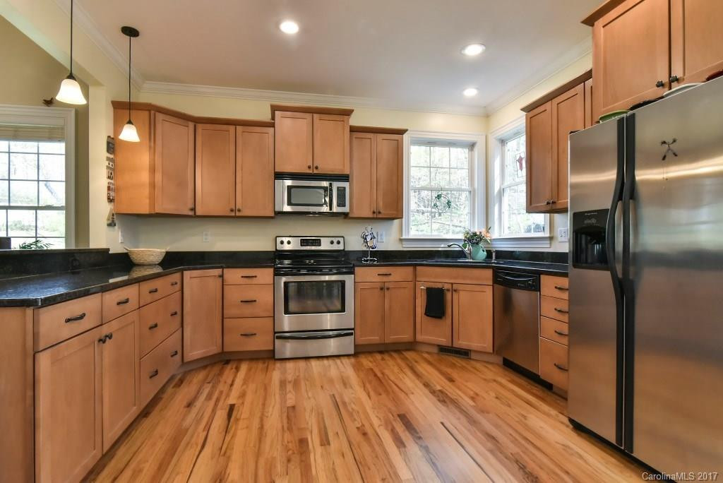 101 Hillside Drive - Photo 7