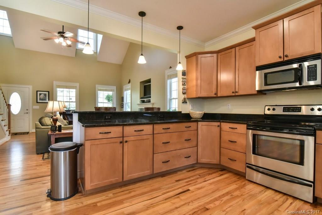101 Hillside Drive - Photo 8