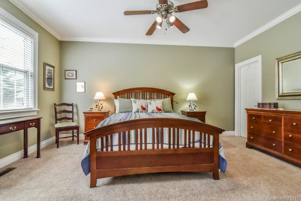 101 Hillside Drive - Photo 10
