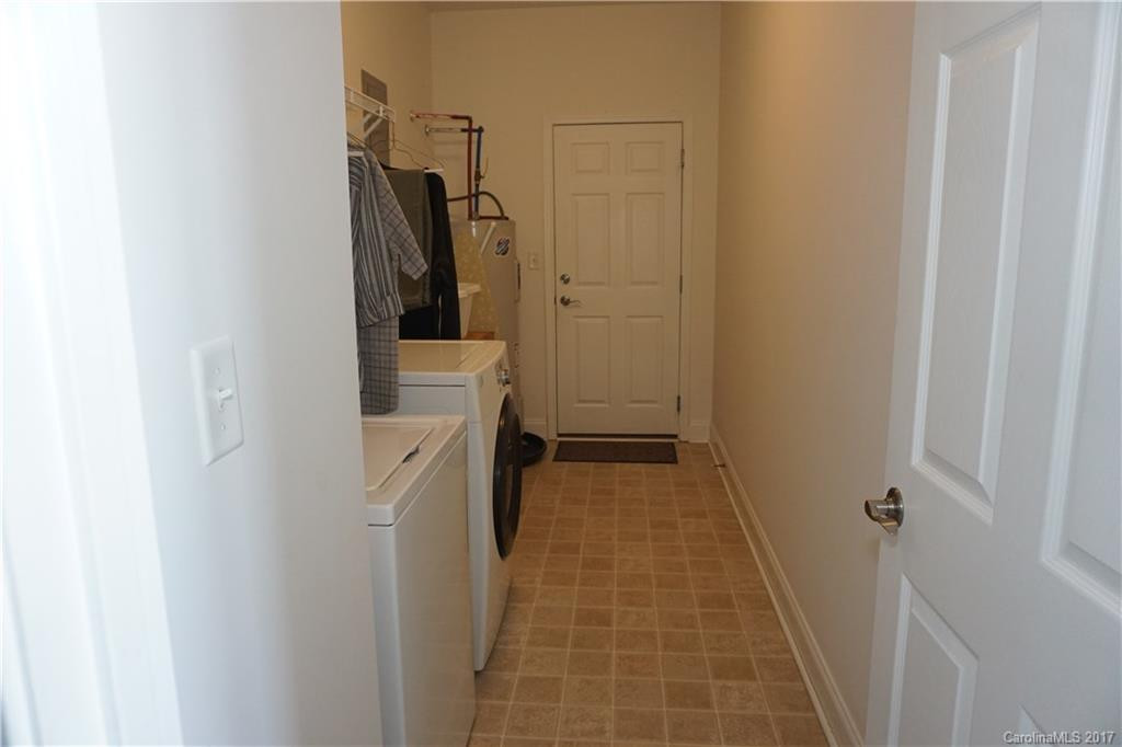 153 Lakewood Drive - Photo 11