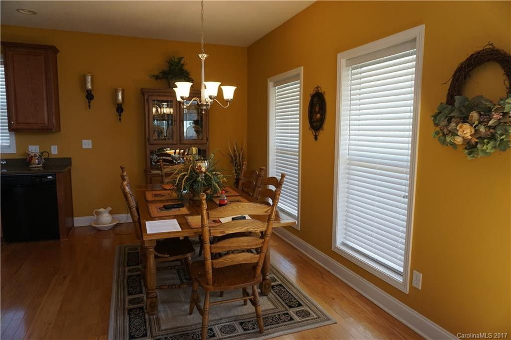 153 Lakewood Drive - Photo 4
