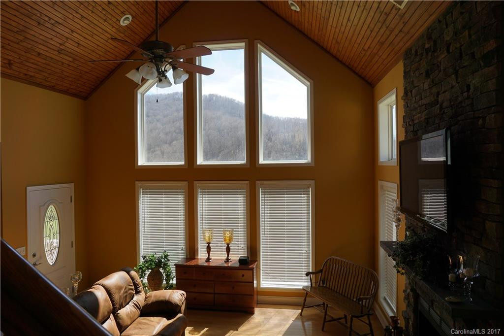153 Lakewood Drive - Photo 7
