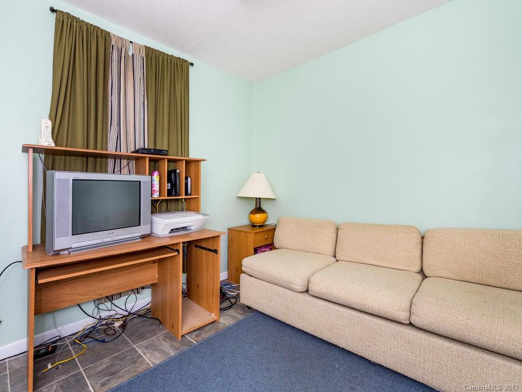 722 Halsbury Avenue #26-28 - Photo 17