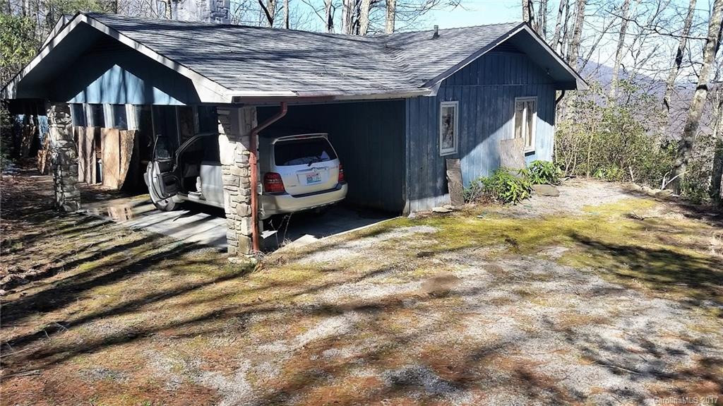 25 Tall Oaks Drive