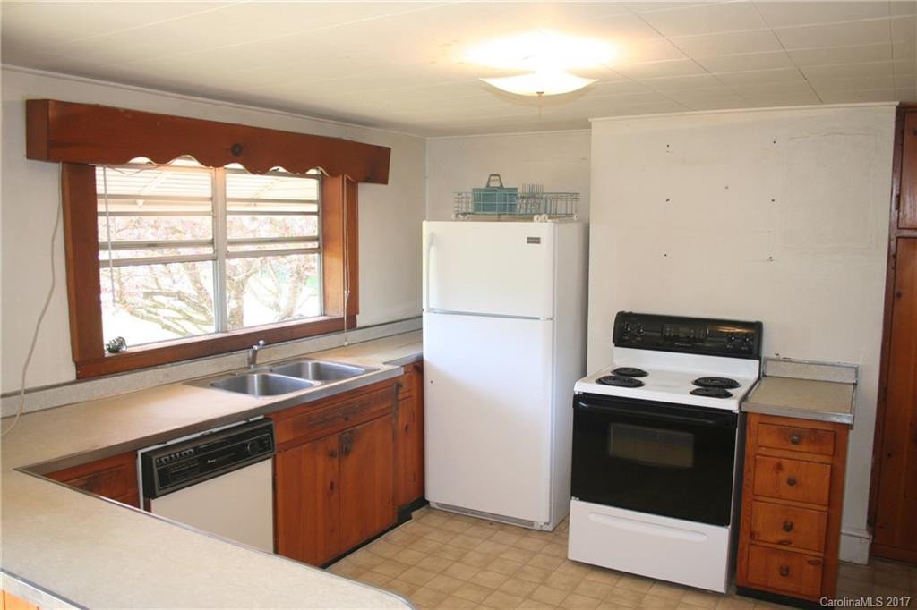 560 Alexander Road - Photo 15