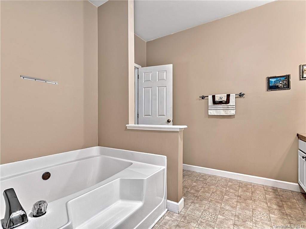 222 Bradford Park - Photo 15