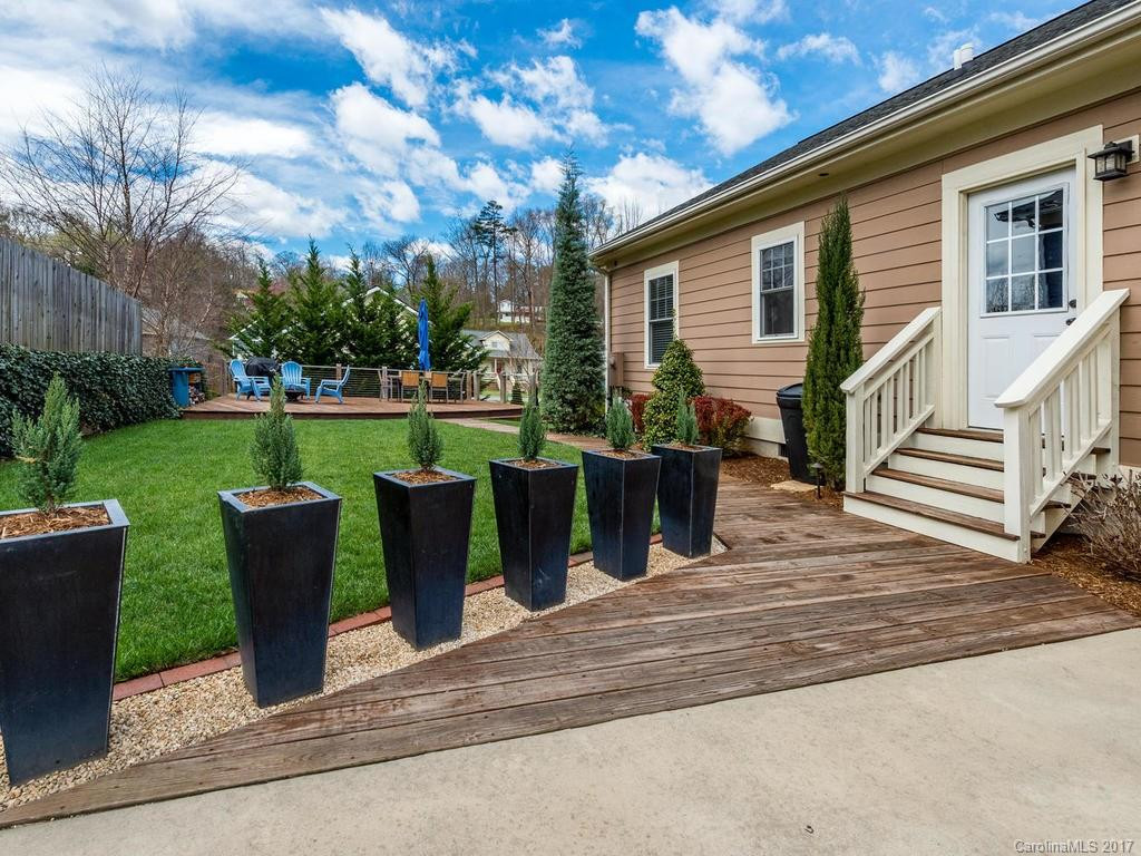 153 Estelle Park Drive - Photo 5