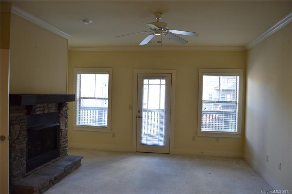 9 Kenilworth Knoll #220 - Photo 2