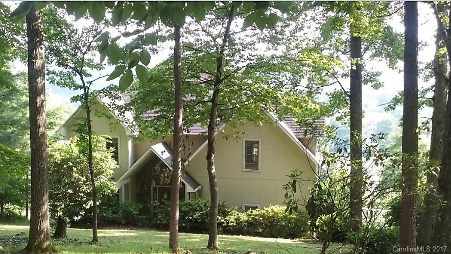 12 Country Club Road