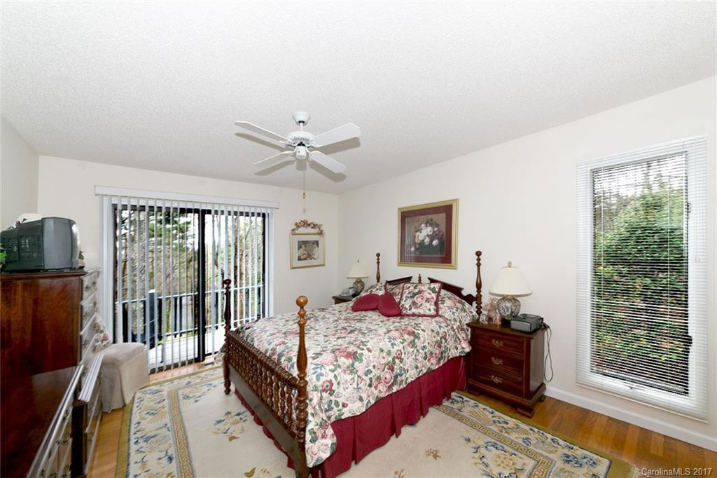 117 Continental Drive - Photo 14
