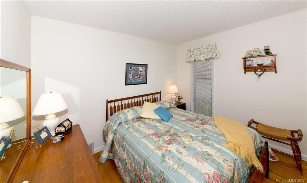 117 Continental Drive - Photo 16