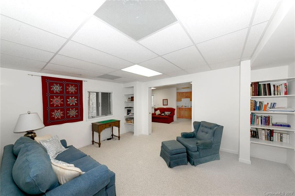 117 Continental Drive - Photo 22