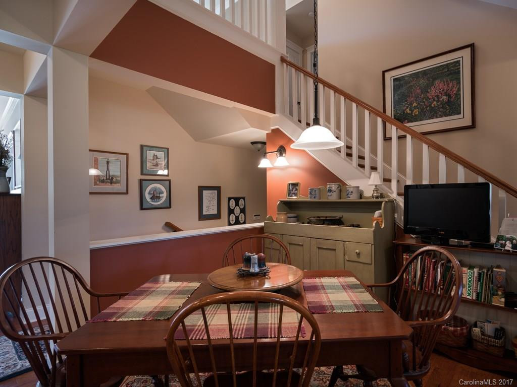 14 Light Cahill Court - Photo 8
