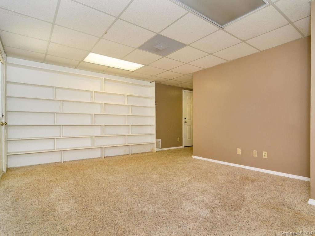 8 Forest Edge Drive #2B - Photo 14