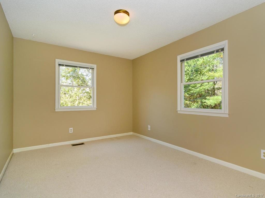 8 Forest Edge Drive #2B - Photo 16