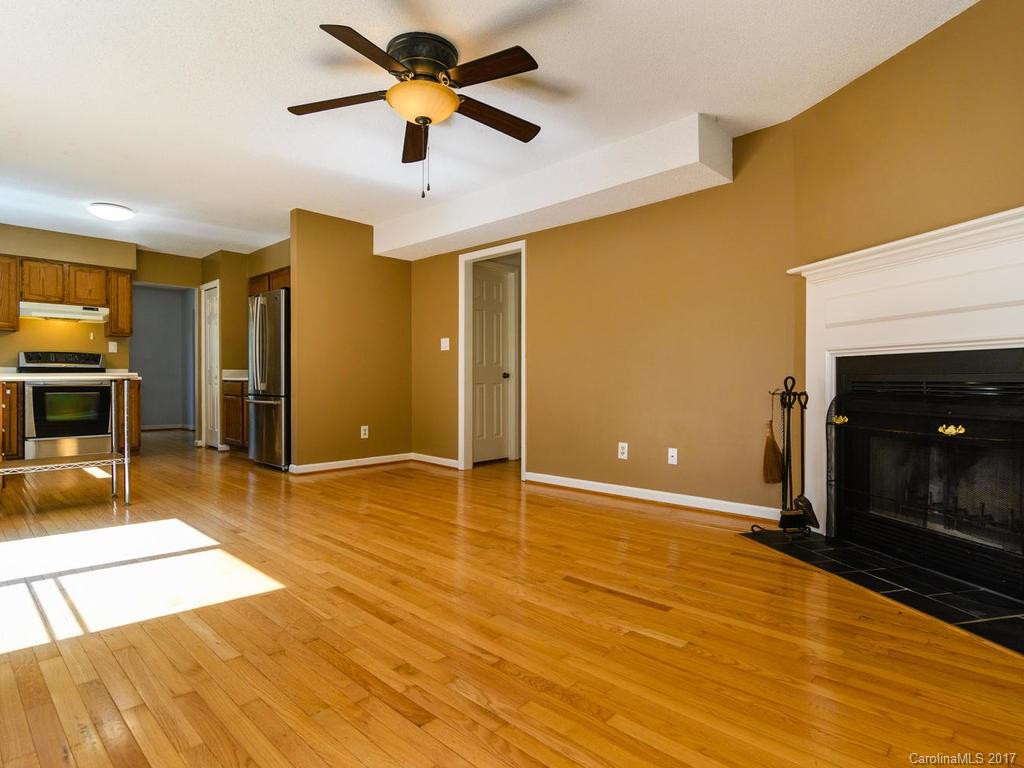 8 Forest Edge Drive #2B - Photo 5