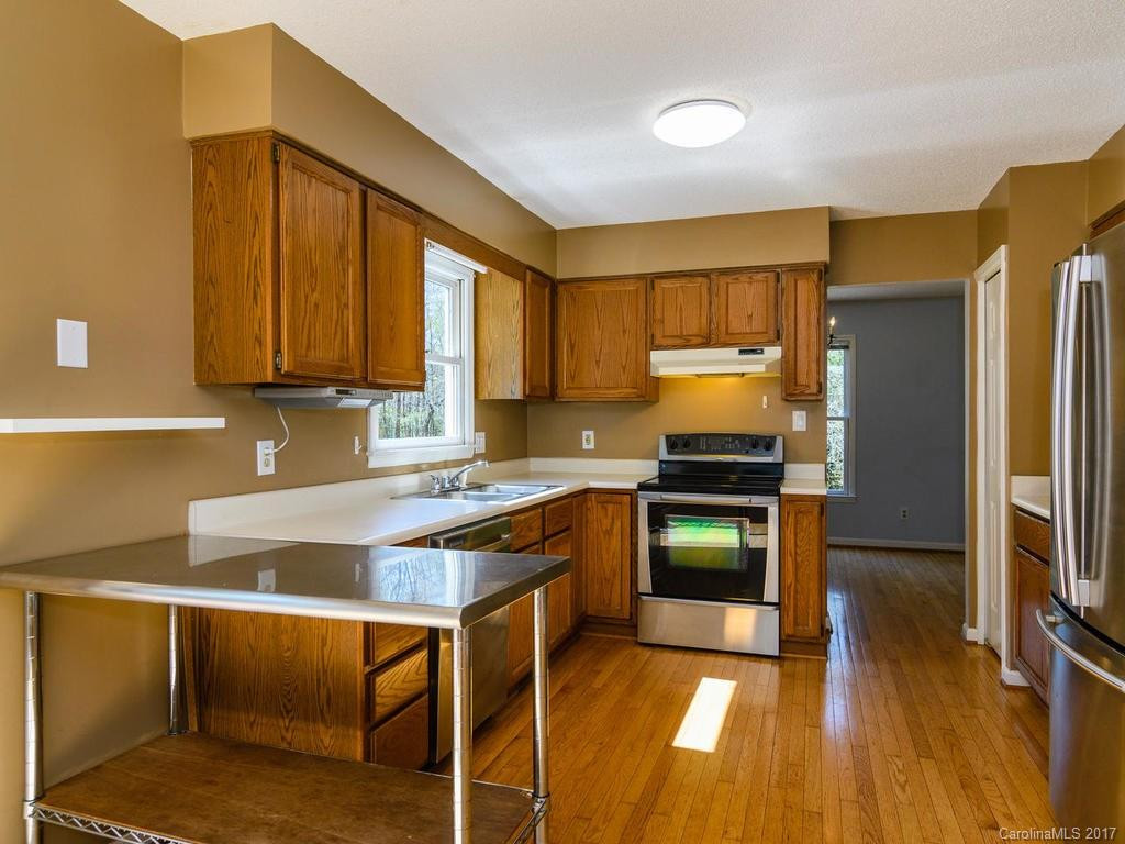 8 Forest Edge Drive #2B - Photo 8