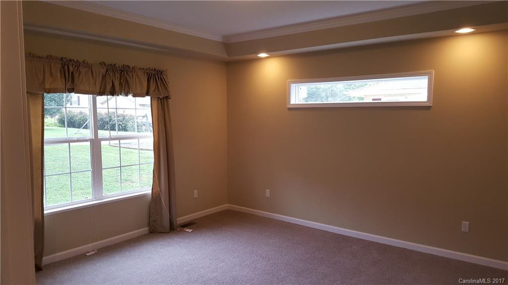 135 Lakeview Street - Photo 9