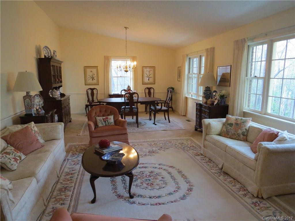 181 Haywood Knolls Drive - Photo 3