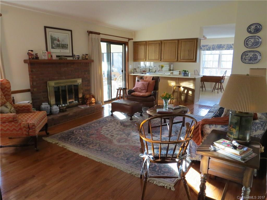 181 Haywood Knolls Drive - Photo 7