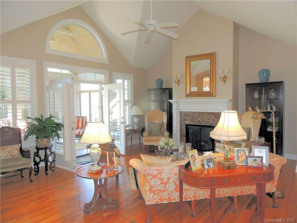 70 Shadowleaf Drive #20 - Photo 5