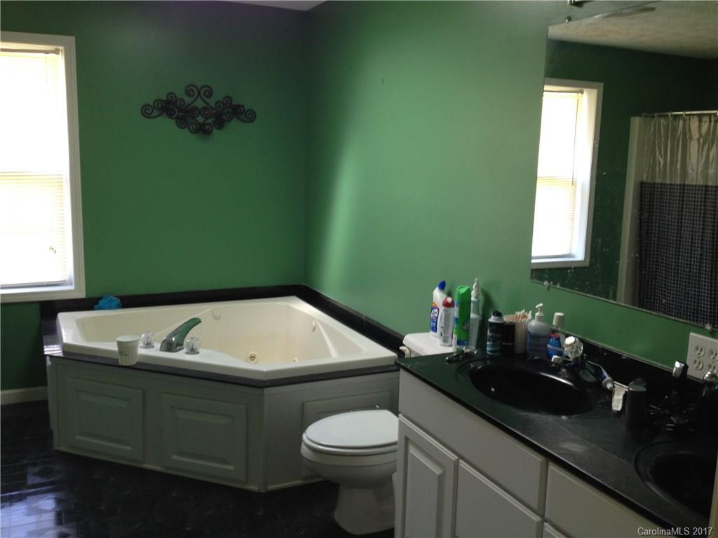 212 Bent Tree Drive - Photo 11