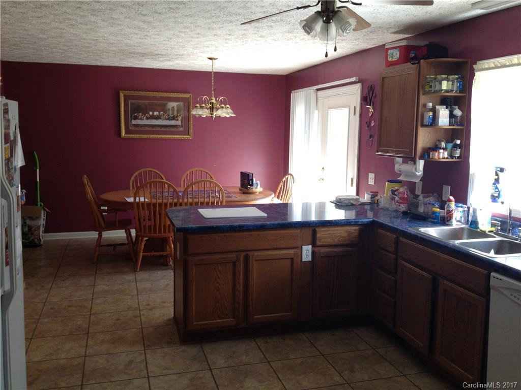 212 Bent Tree Drive - Photo 3