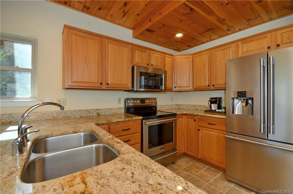 210 Tanner Trail - Photo 12