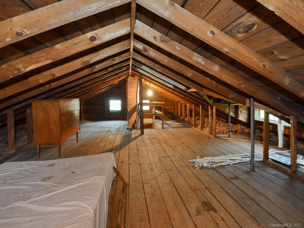 883 Hendersonville Road - Photo 11