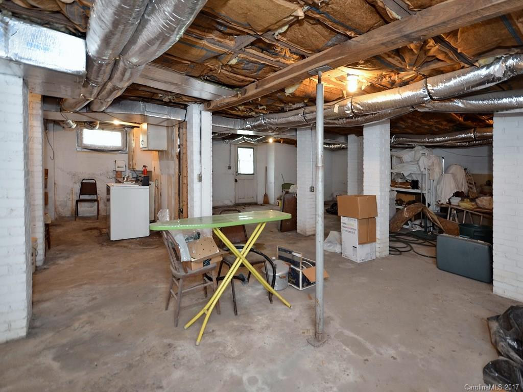 883 Hendersonville Road - Photo 12