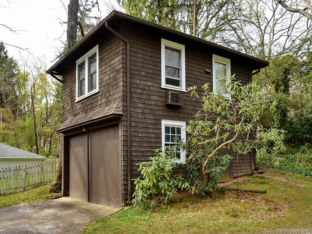 883 Hendersonville Road - Photo 14