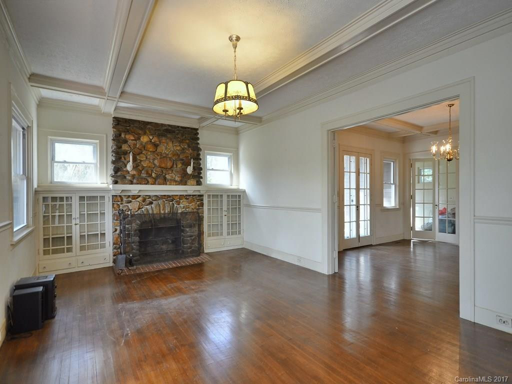 883 Hendersonville Road - Photo 5