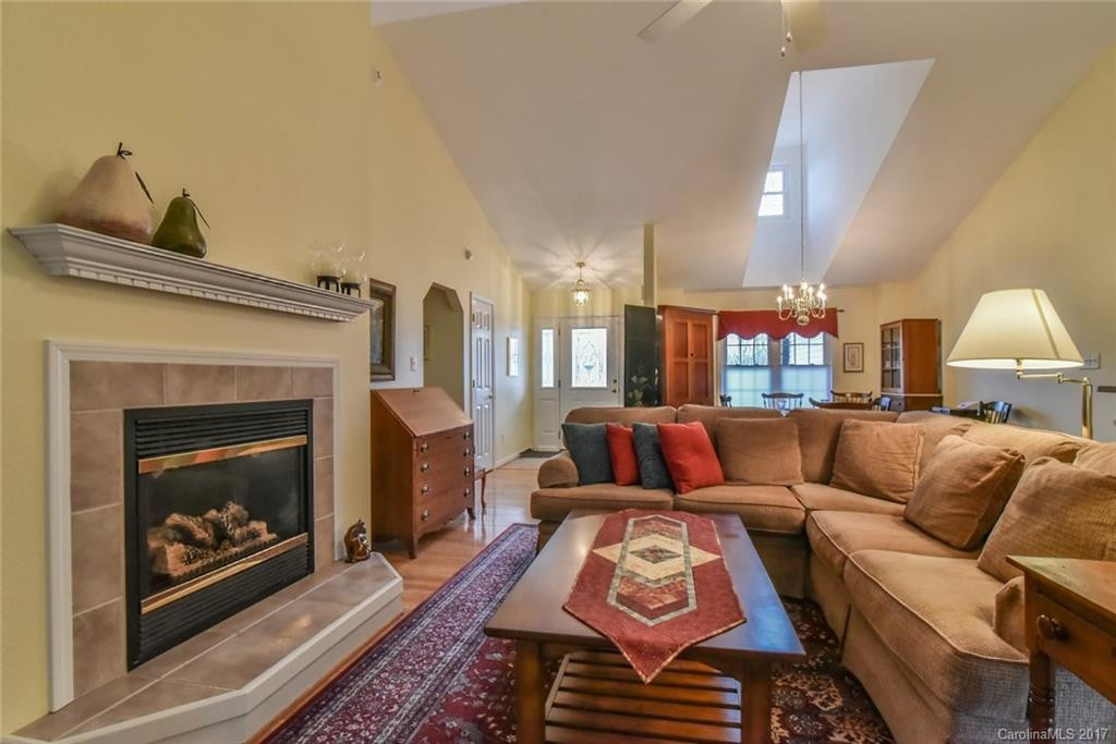 48 Eden Glen Road - Photo 2
