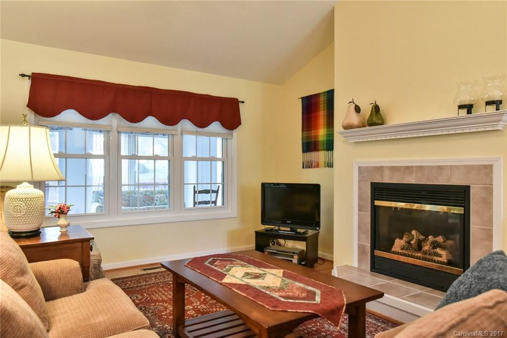 48 Eden Glen Road - Photo 3