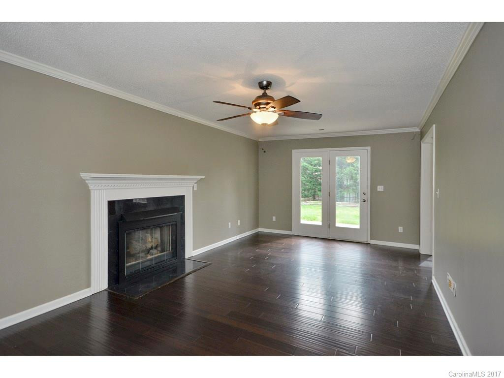 991 Thorncrest Court - Photo 6