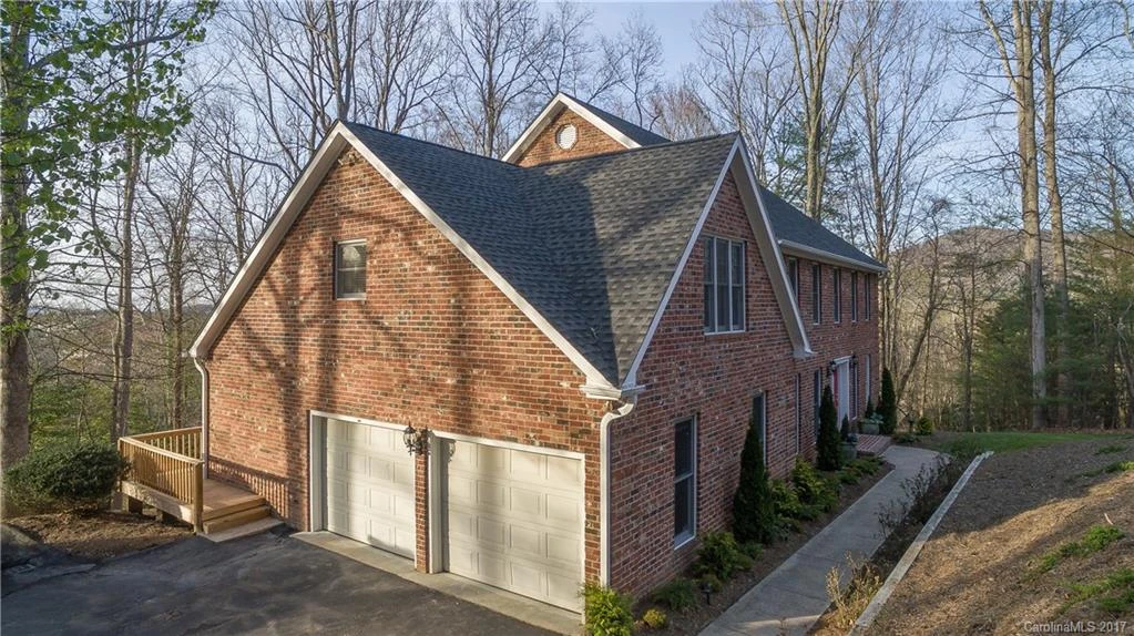 308 Blakewood Court