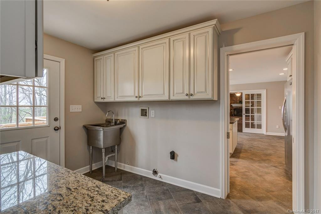 308 Blakewood Court - Photo 7