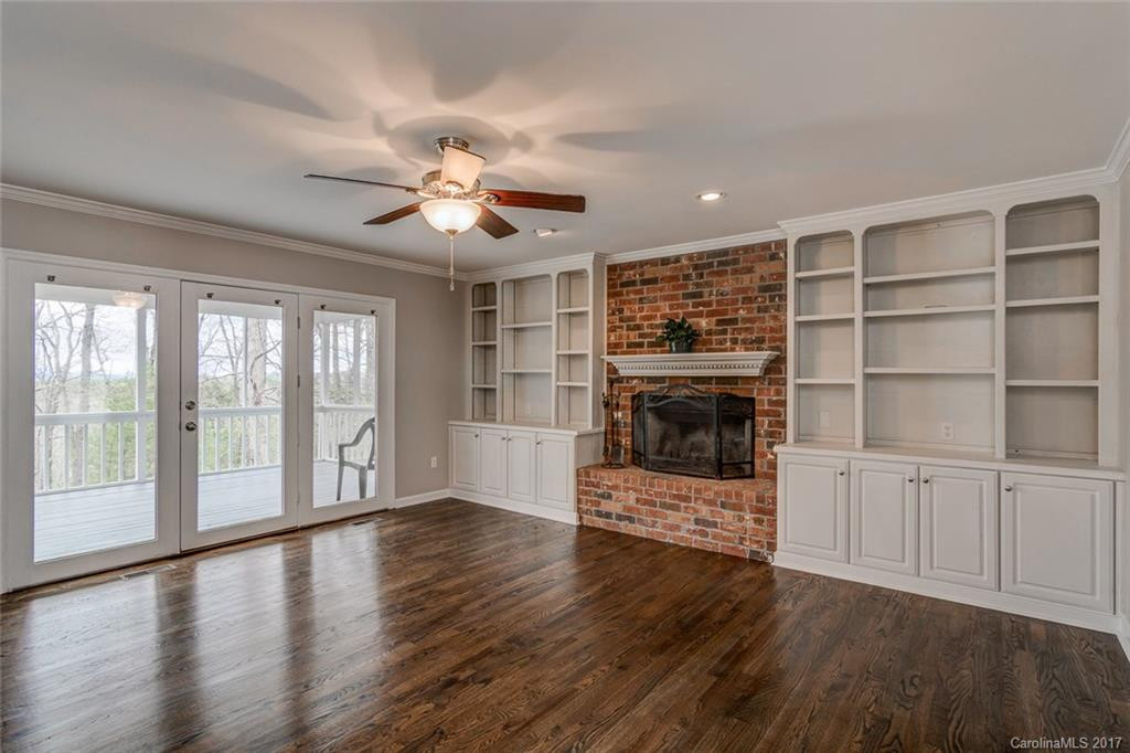 308 Blakewood Court - Photo 8