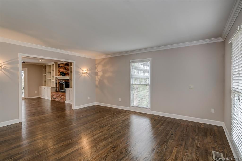 308 Blakewood Court - Photo 10