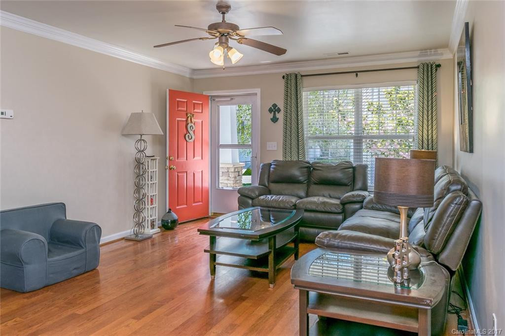 63 Singleton Lane #63 - Photo 2