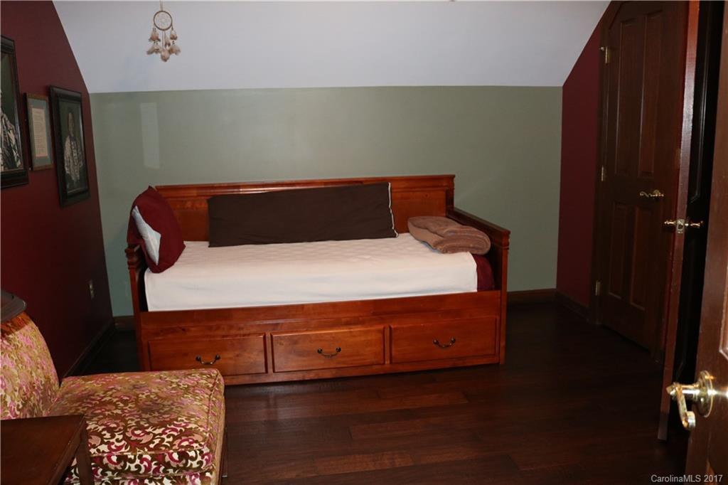 183 Alden Court - Photo 13