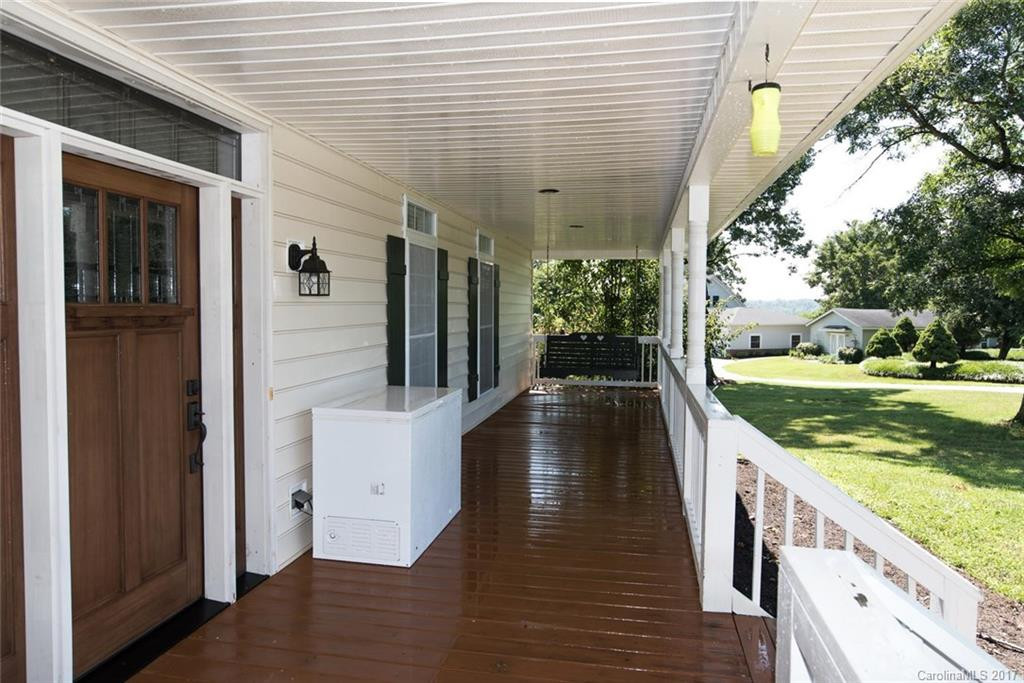 431 Nesbitt Drive - Photo 2