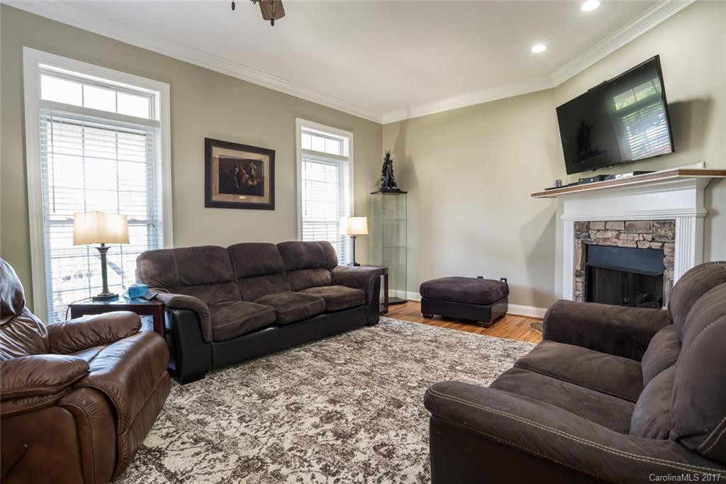 431 Nesbitt Drive - Photo 3