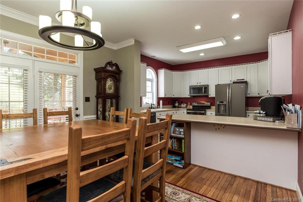 431 Nesbitt Drive - Photo 5