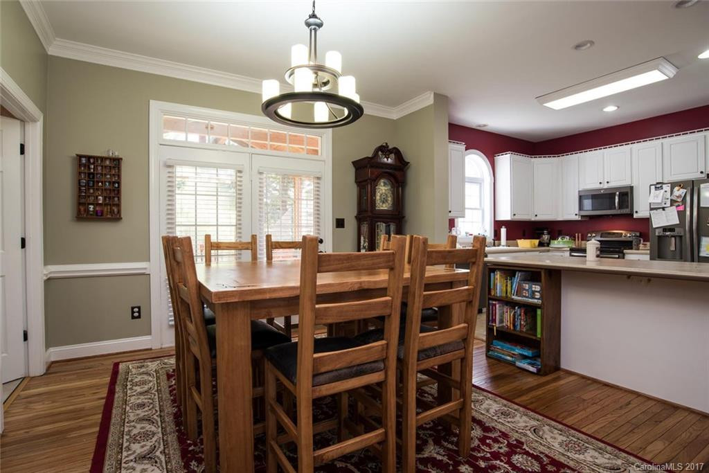 431 Nesbitt Drive - Photo 6